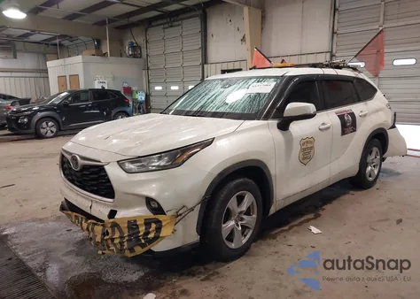 2020 Toyota Highlander Le z USA, uszkodzony, nr VIN 5TDZZRAHXLS503252